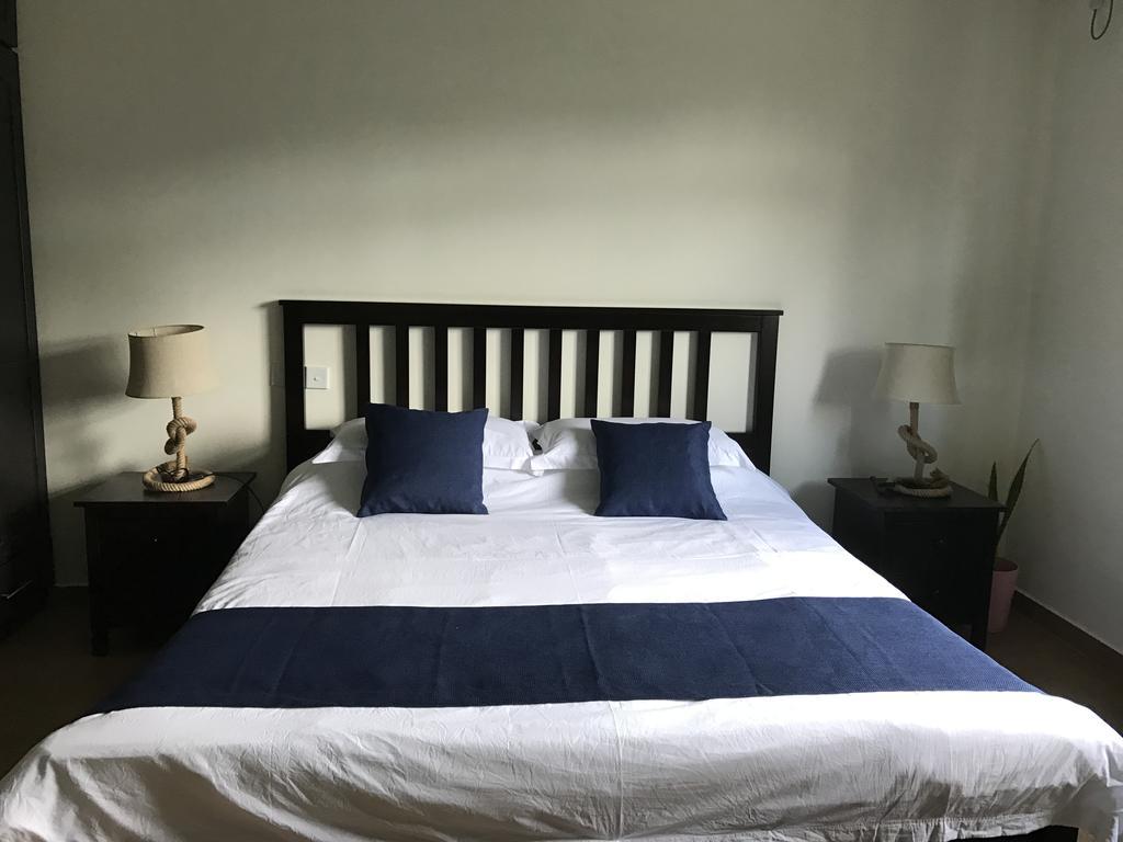 Flower Garden Self-catering Apartment Beau Vallon (Mahe)
