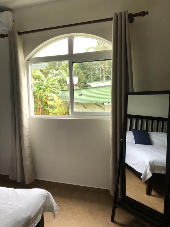 Flower Garden Self-catering Apartment Beau Vallon (Mahe)