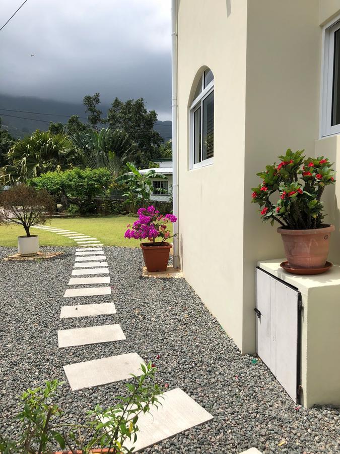 Apartment Flower Garden Self-catering *
